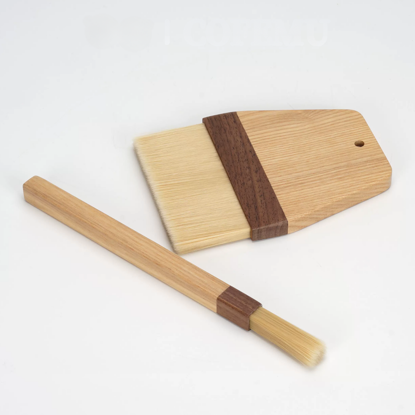 Natural Wood Grinder Cleaning Brush | Walnut & Beech Wood Barista Tool