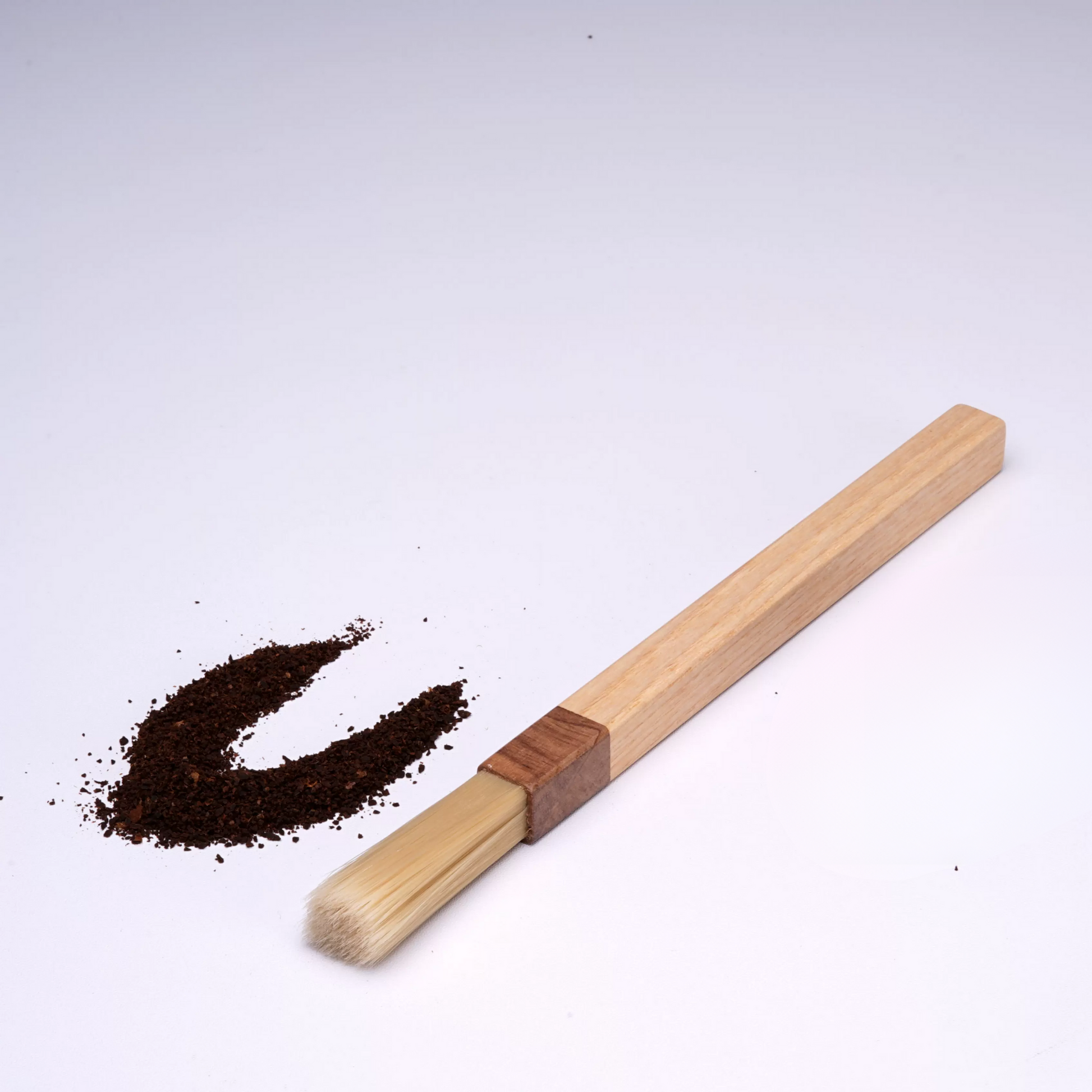 Natural Wood Grinder Cleaning Brush | Walnut & Beech Wood Barista Tool