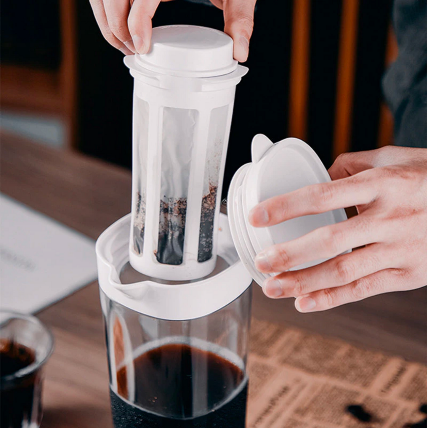 Cold Brew Bottle for Tea/Coffee with Mesh Filter - 1.1L | Home Coffee Maker For Fridge