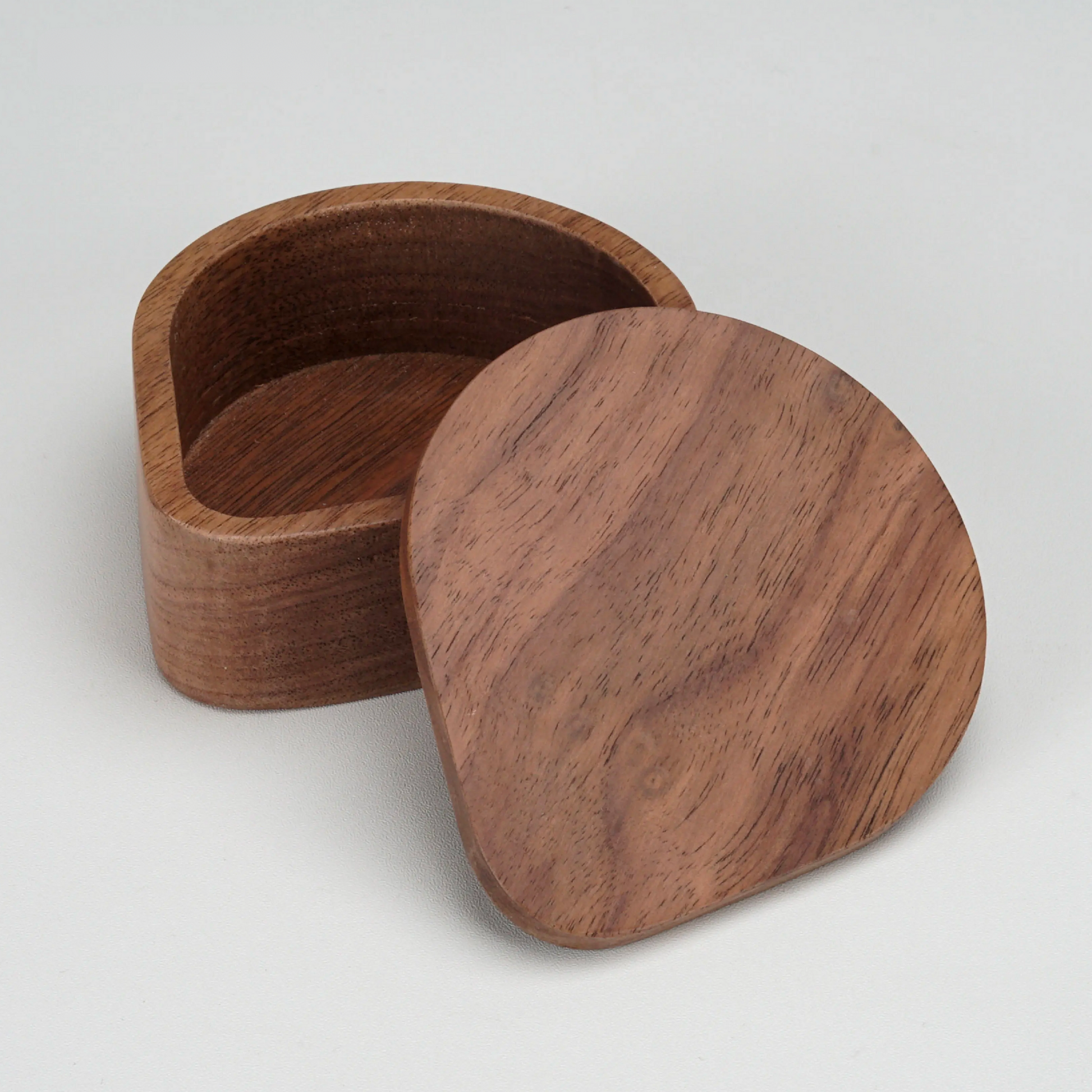 Wooden Round Coffee Paper Filters Holder | Natural Wood Size: 51-68mm