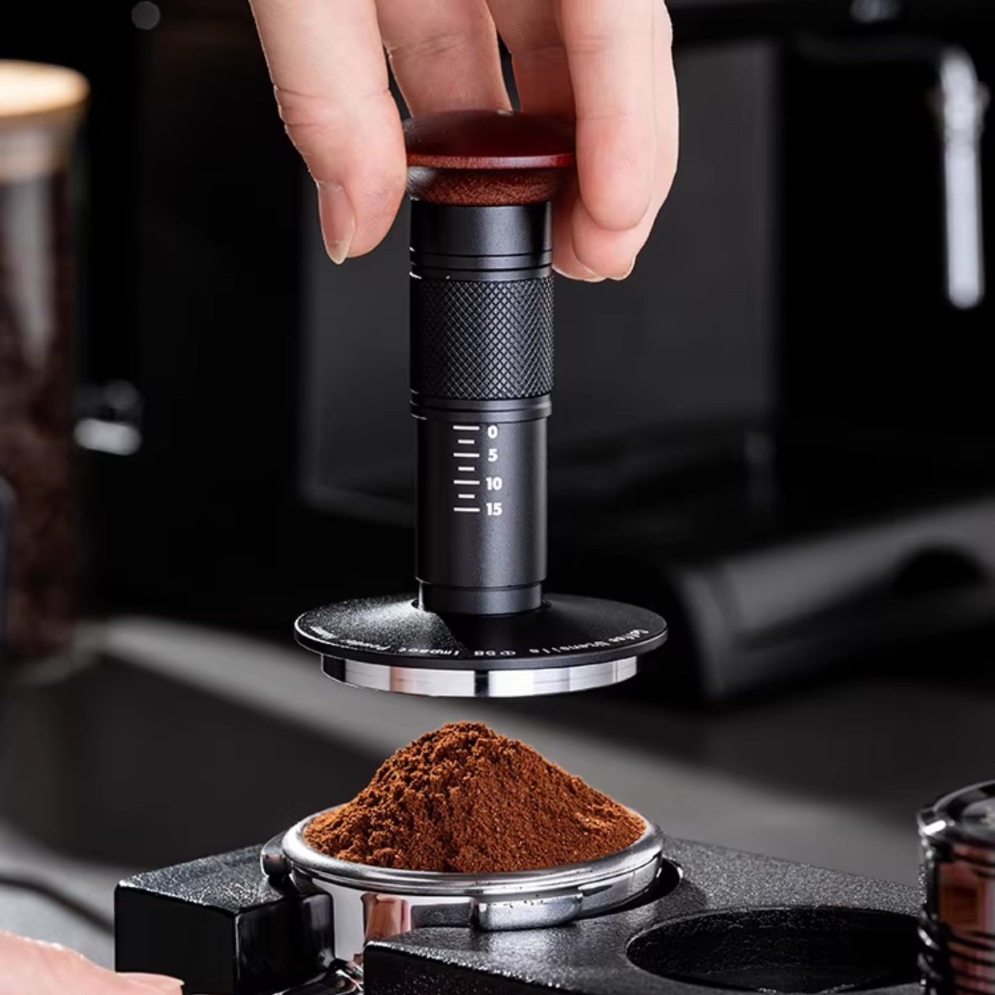 Adjustable tamper for consistent espresso extraction