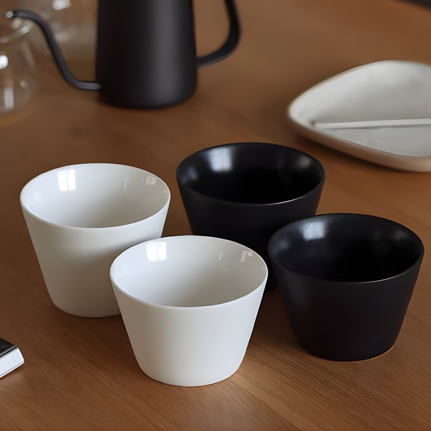 Black and white ceramic latte cups, minimalist design, available in 220 ml and 250 ml