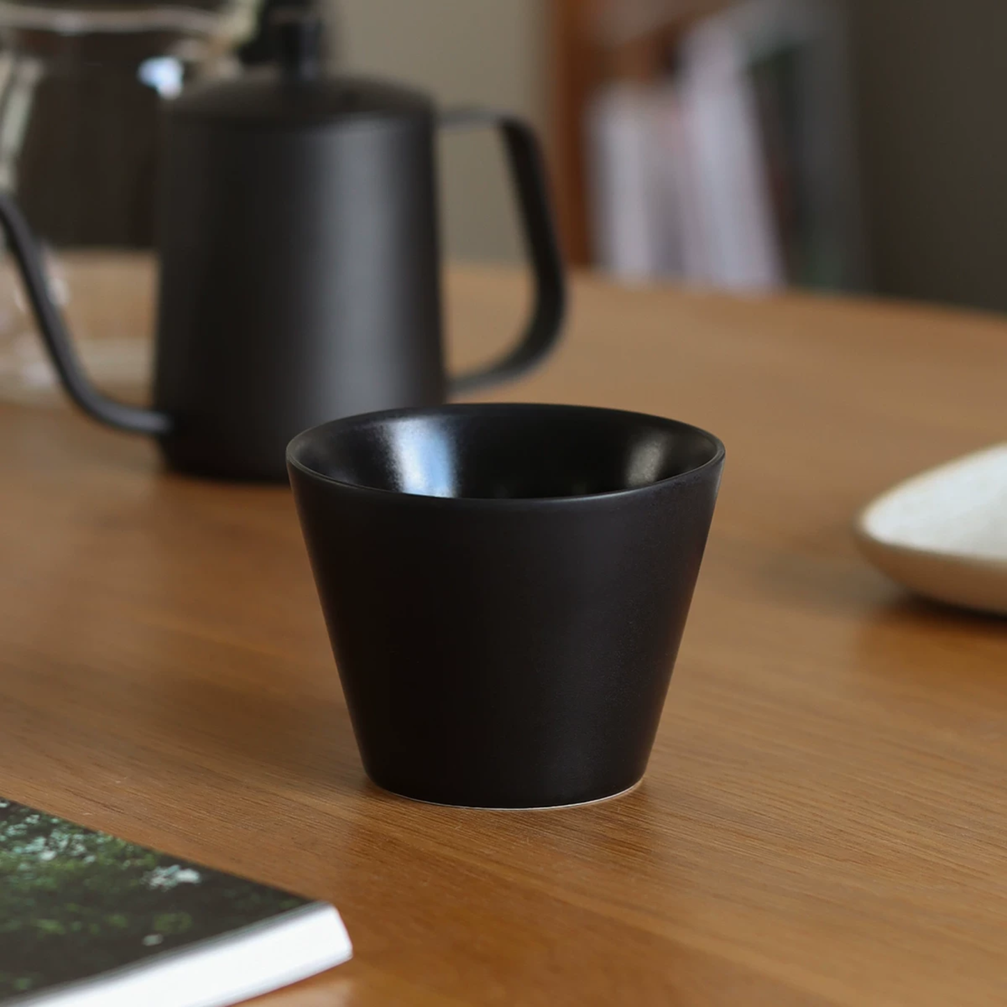 Matte ceramic latte cup, a perfect canvas to showcase latte art, 250 ml, black