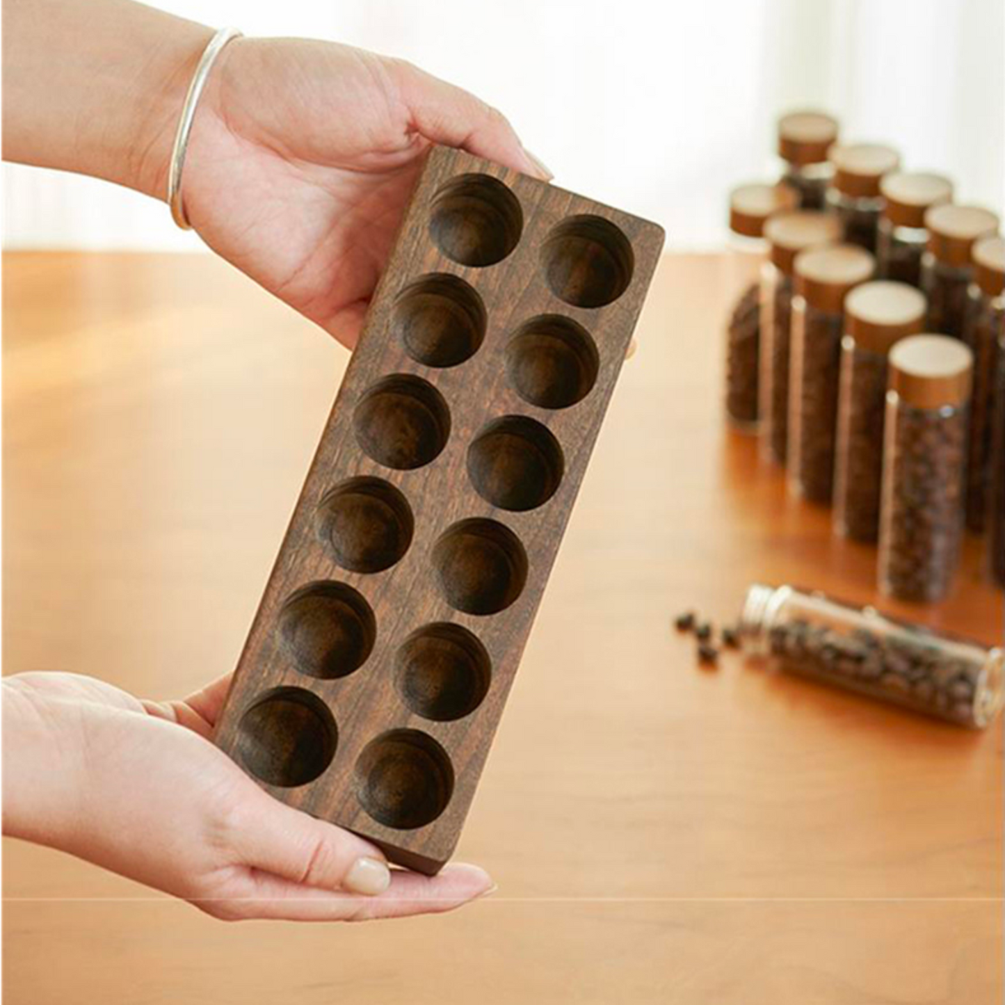 Single Dosing Beans Cellar with Walnut Wood Display Rack